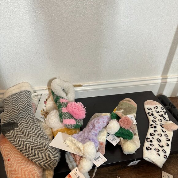 Shiraleah Mismatched Mixed Sock Bundle - Picture 7 of 16